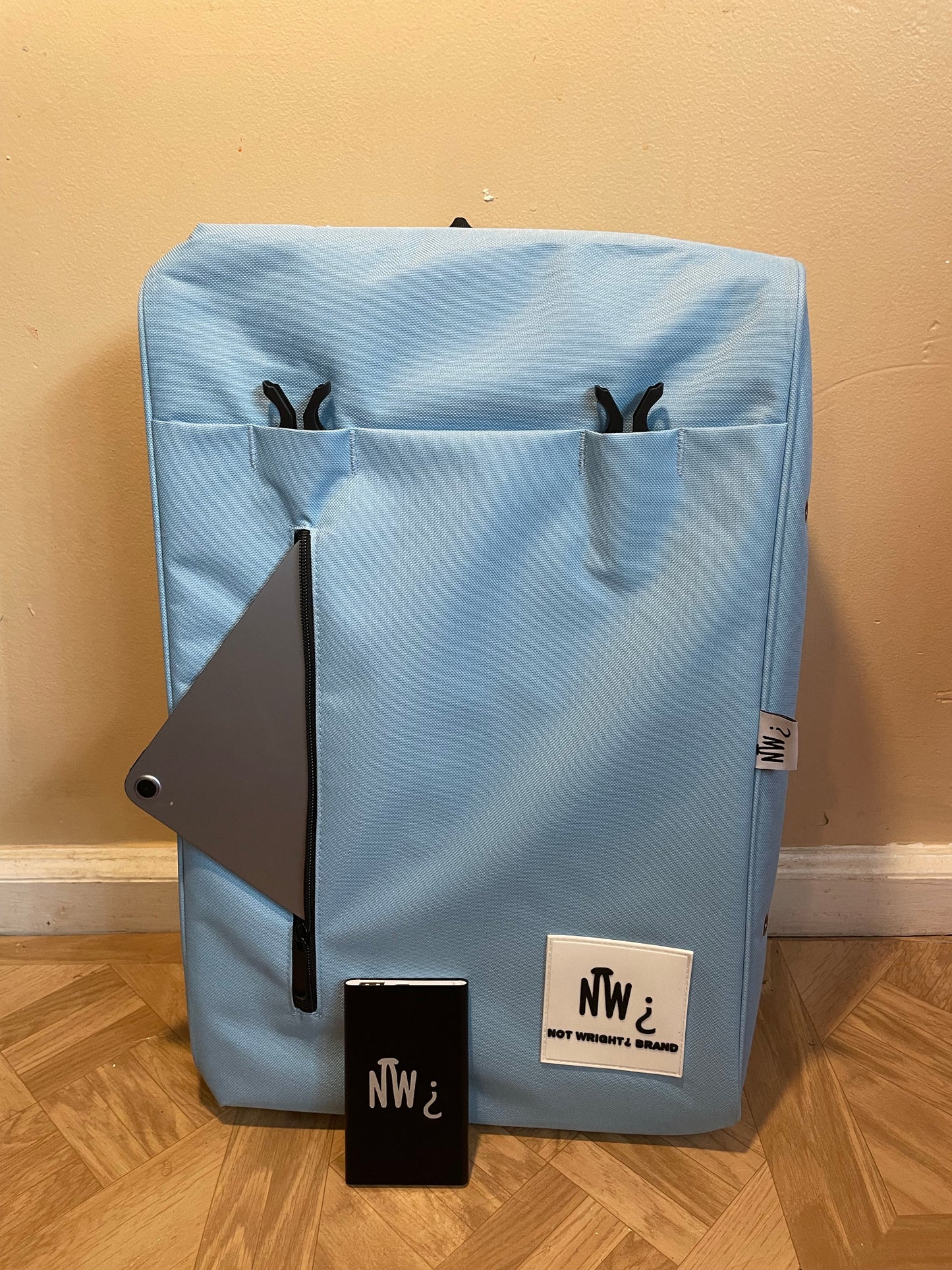Sneaker Travel Backpack II (Carolina Blue/Icy Blue)